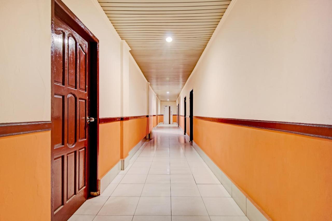 Oyo 90697 Hotel Wisata Dumai Esterno foto