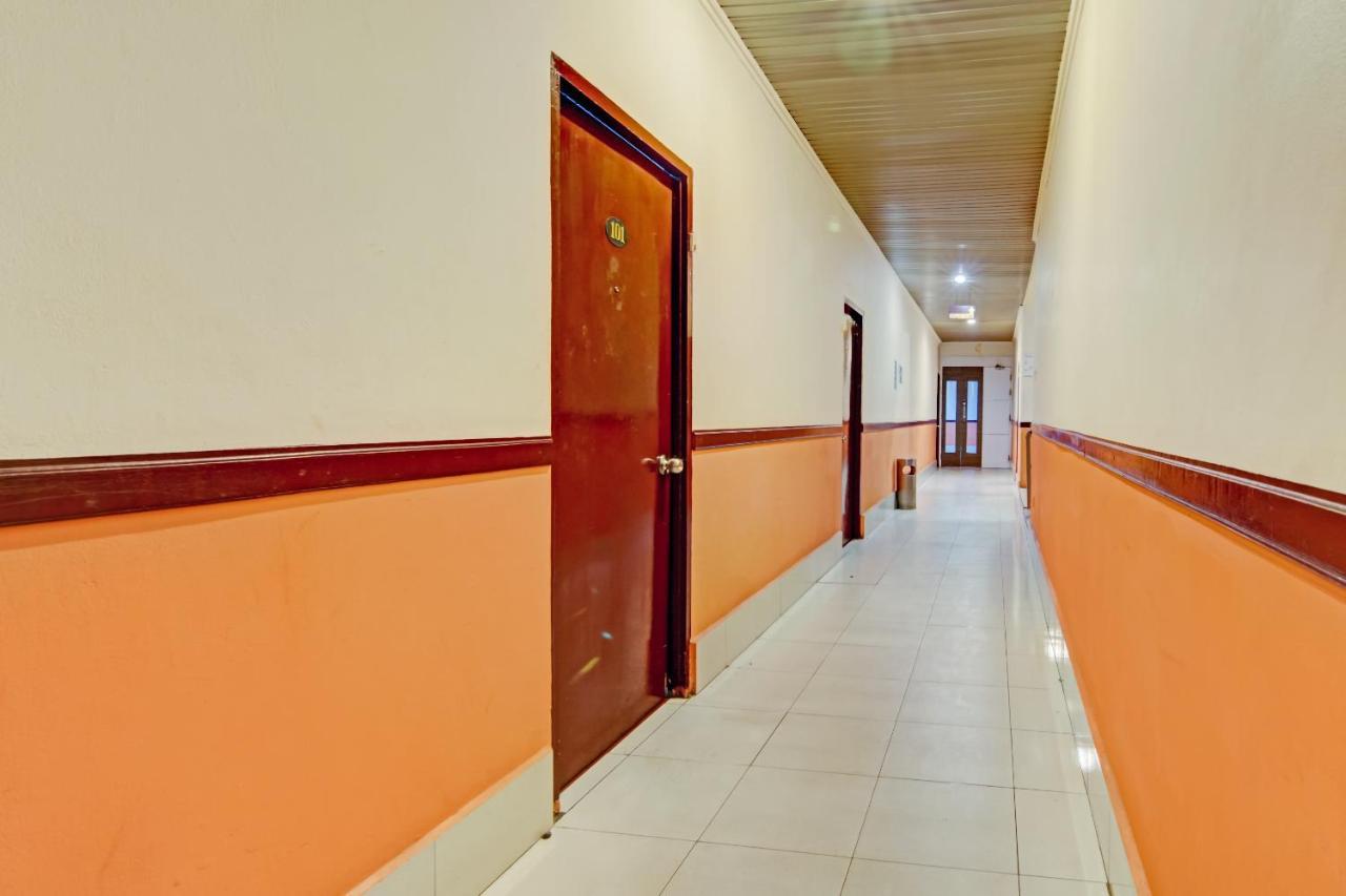 Oyo 90697 Hotel Wisata Dumai Esterno foto