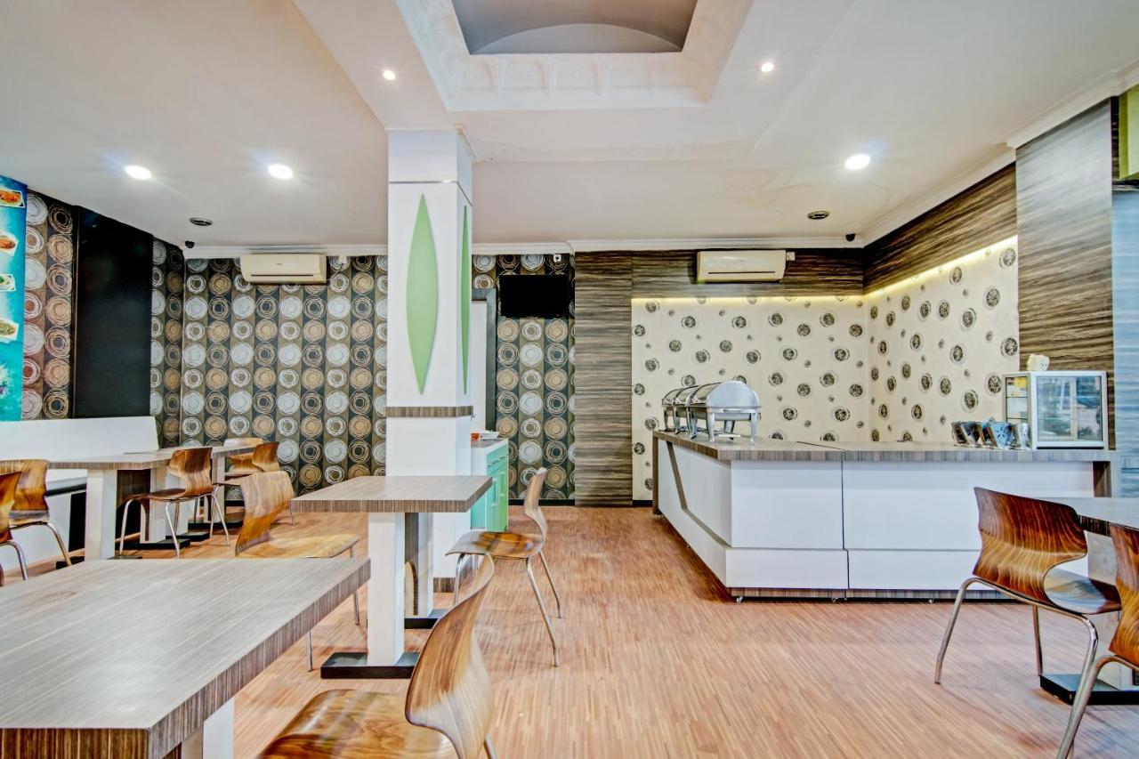 Oyo 90697 Hotel Wisata Dumai Esterno foto