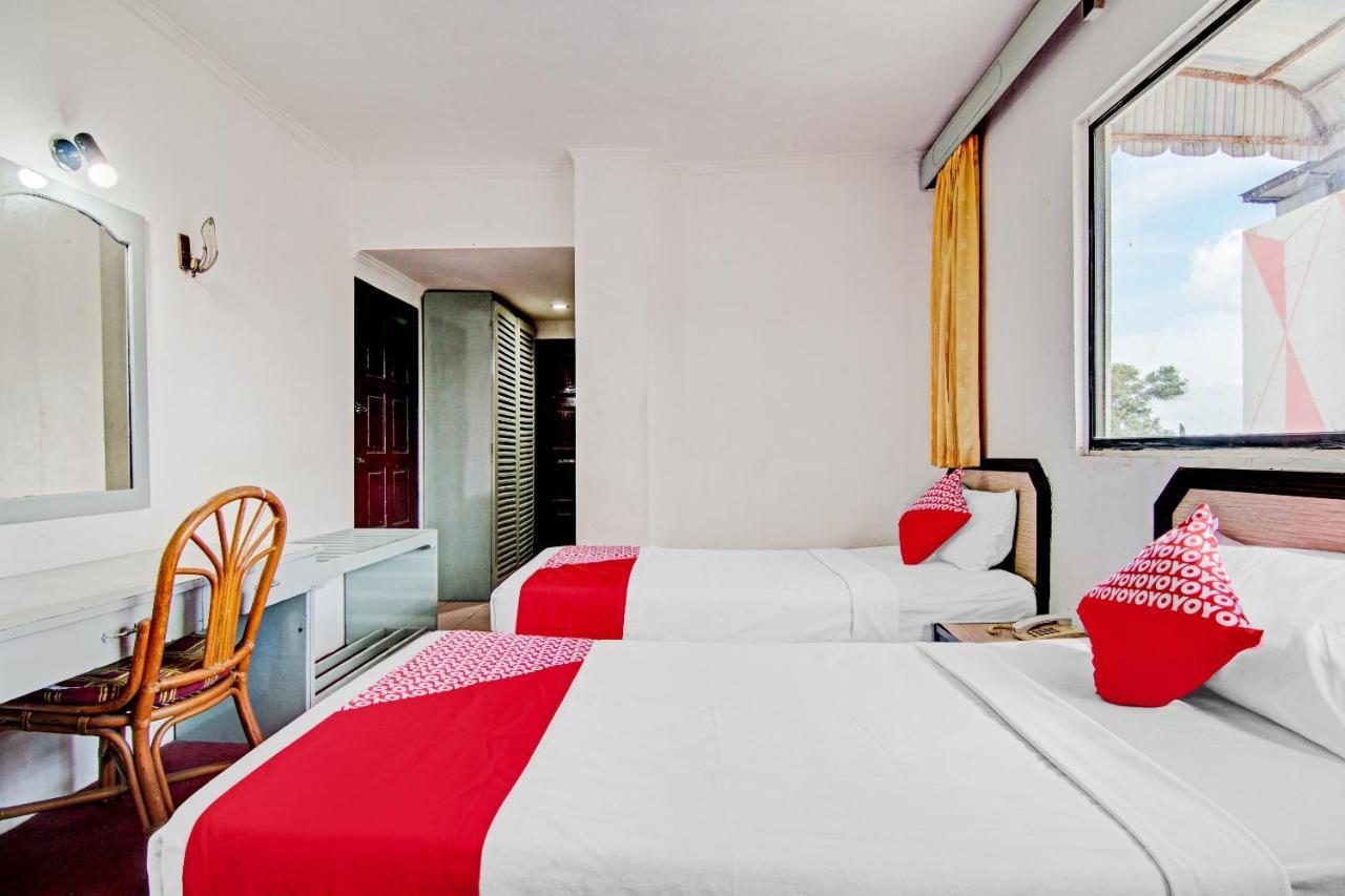 Oyo 90697 Hotel Wisata Dumai Esterno foto
