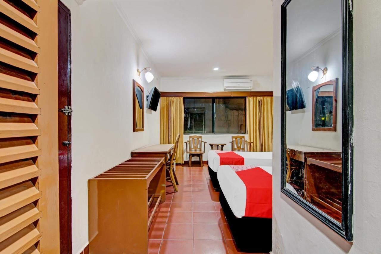 Oyo 90697 Hotel Wisata Dumai Esterno foto